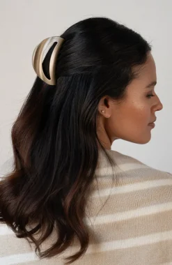 Belle Cutout Curve Claw Clip